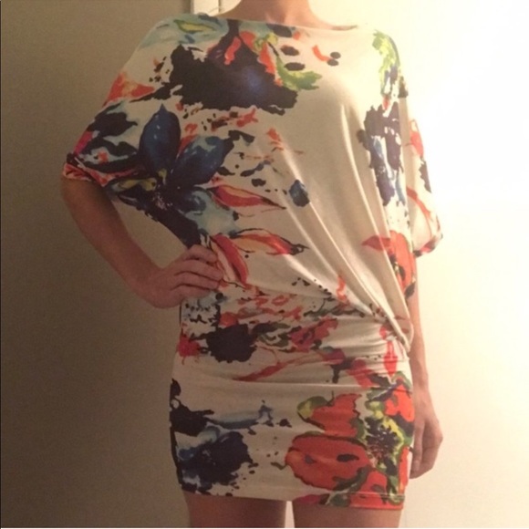 Kanvas asymmetrical bodycon dress. Size large - Picture 6 of 6